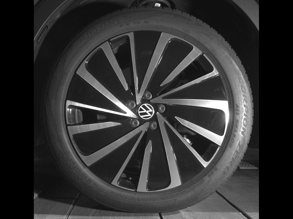 Certified 2024 Volkswagen ID.4 Pro AWD/4WD image 11