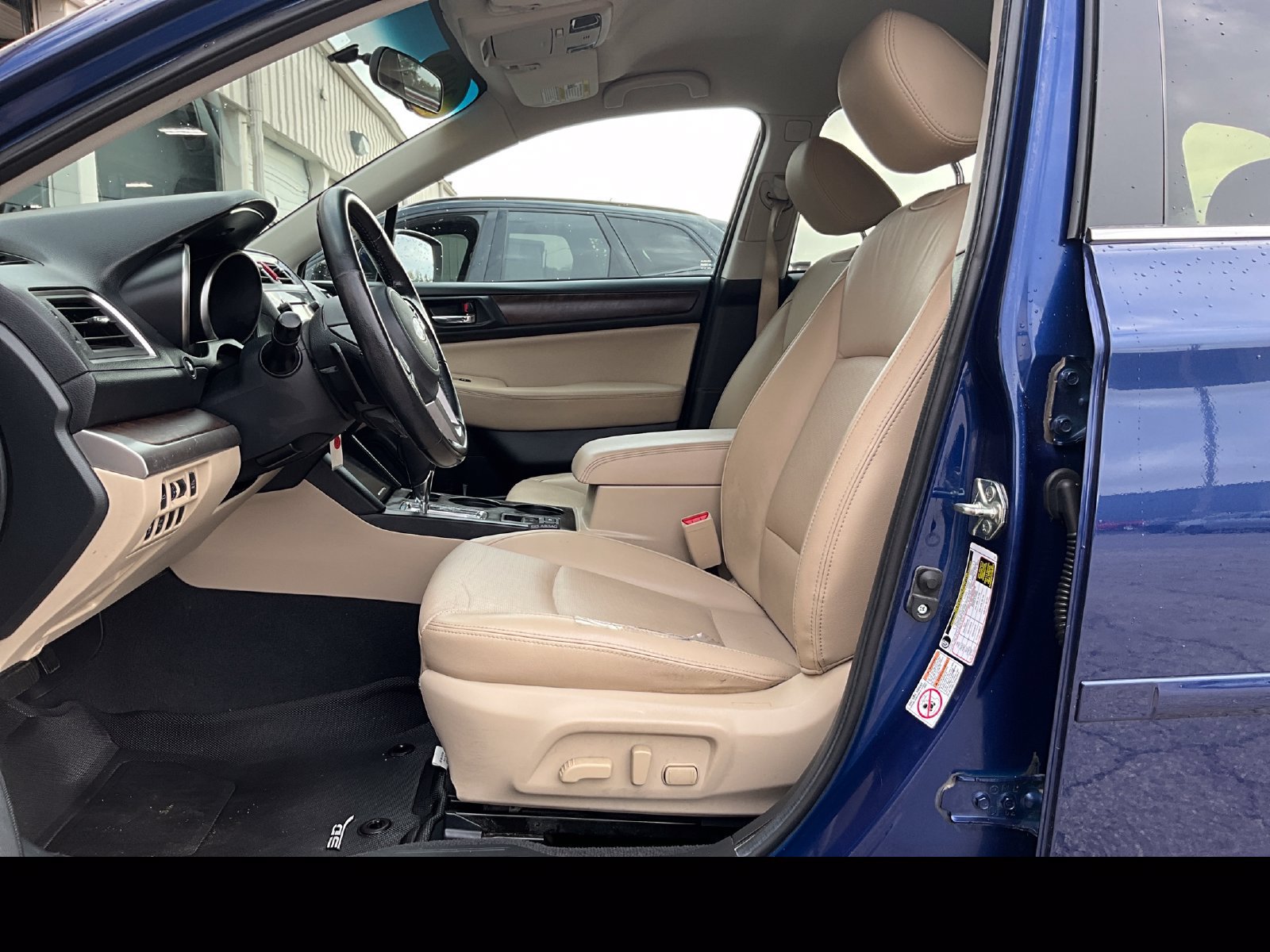 Used 2015 Subaru Outback 2.5i Limited AWD/4WD image 10