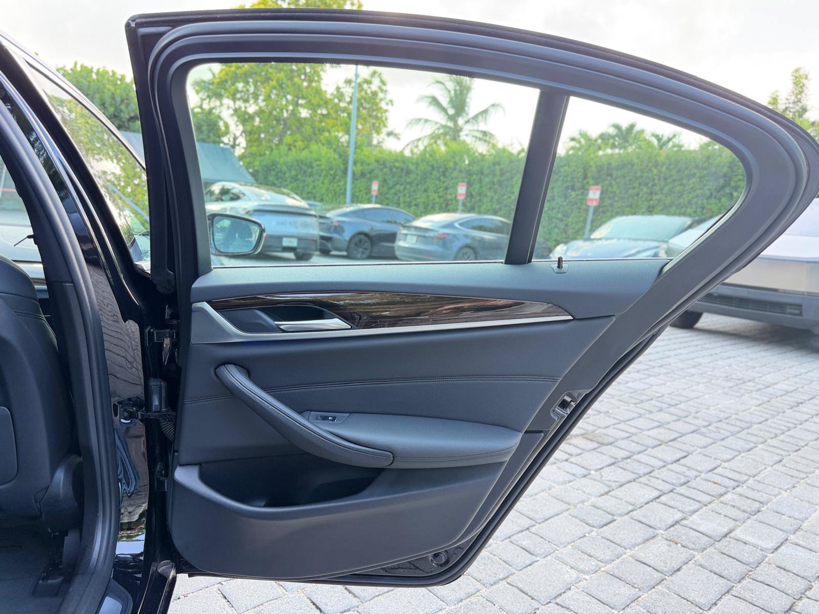 Used 2019 BMW 530e RWD image 52