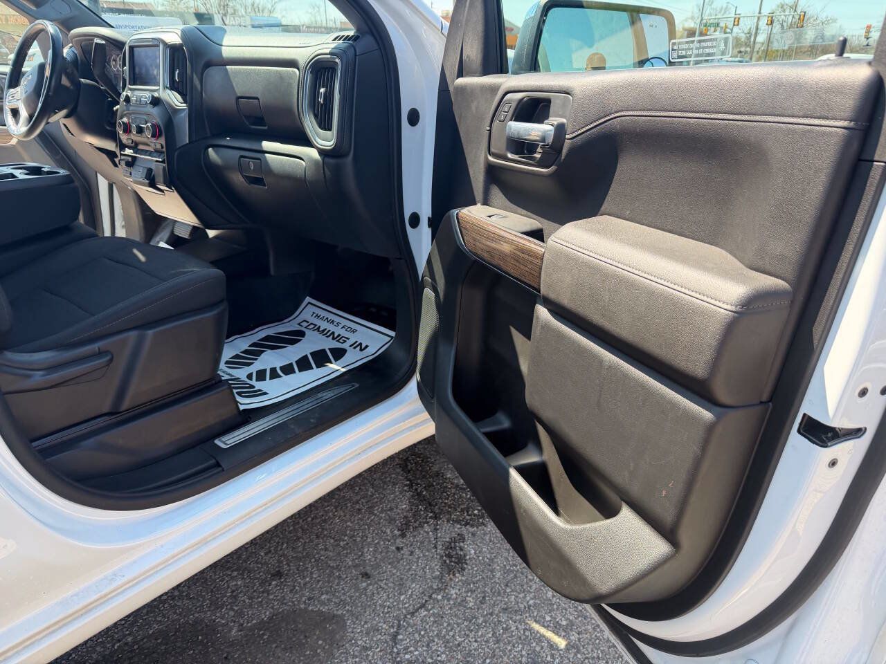 Used 2021 Chevrolet Silverado 1500 LT w/ Safety Package II AWD/4WD image 19