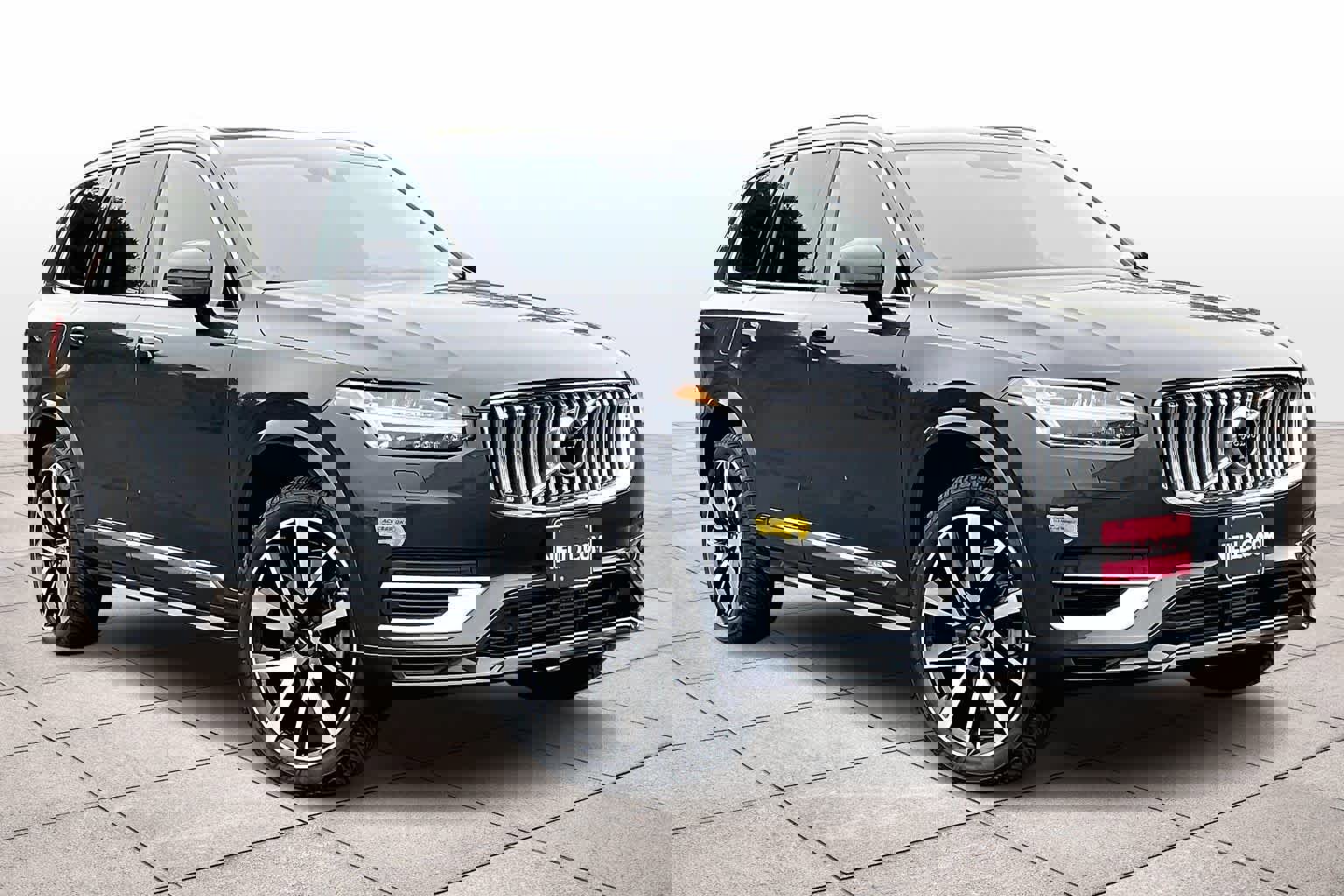 Used 2022 Volvo XC90 T8 Inscription Expression w/ Advanced Package image 2