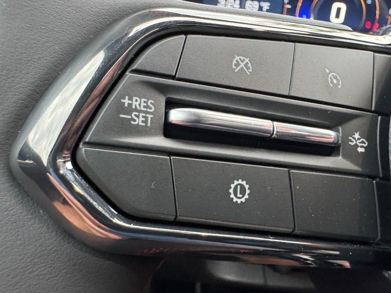New 2027 Chevrolet Equinox RS w/ Safety and Technology Package FWD image 11