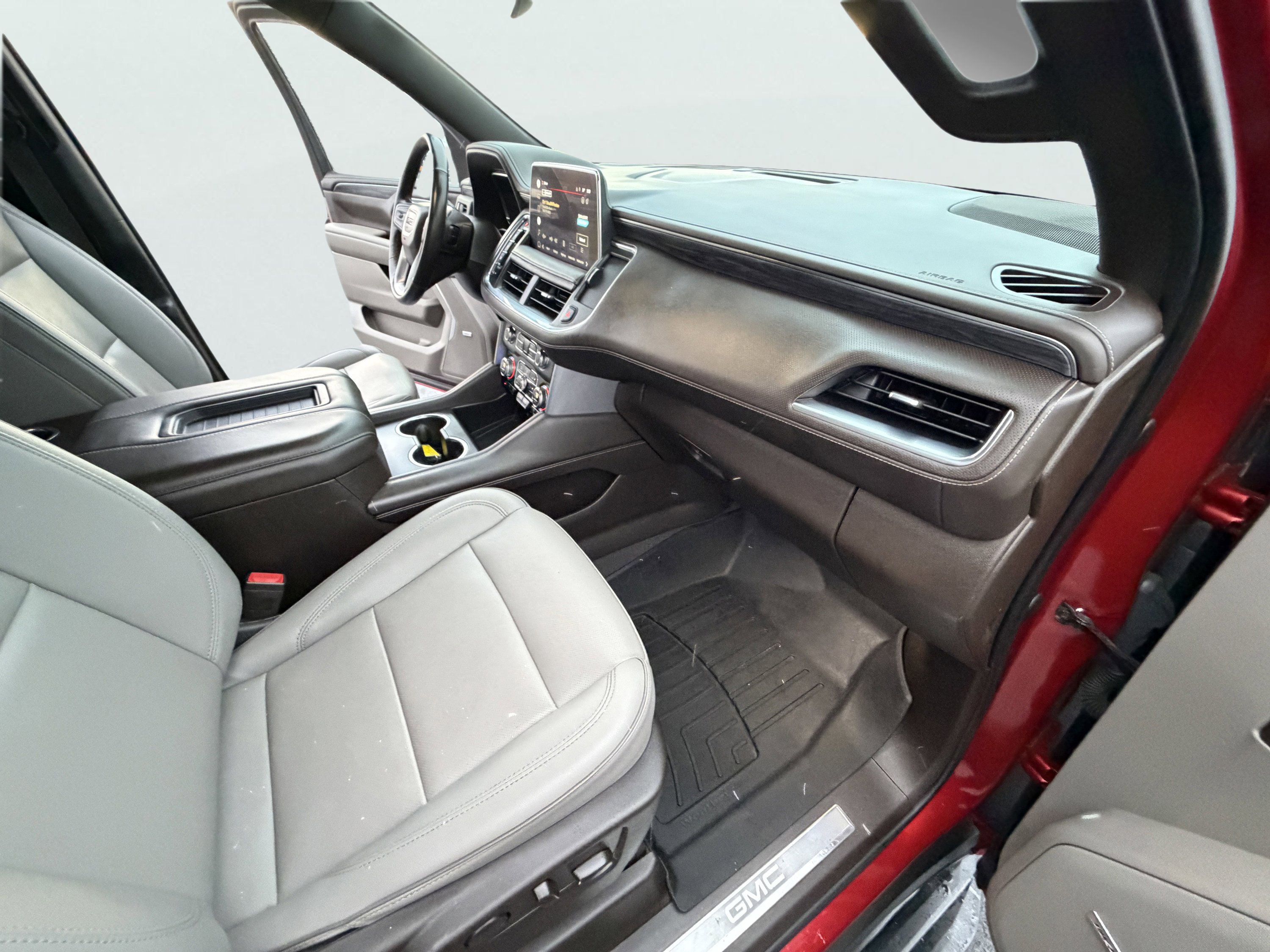 Used 2022 GMC Yukon SLT w/ SLT Luxury Package image 21