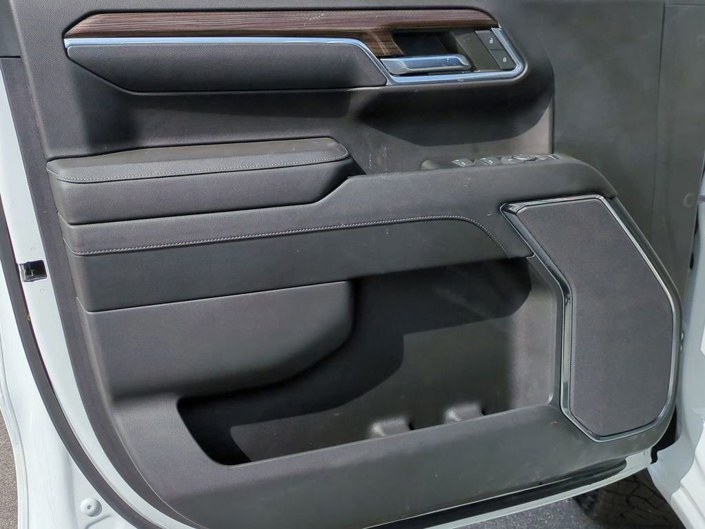 Used 2023 Chevrolet Silverado 1500 LT Trail Boss image 11