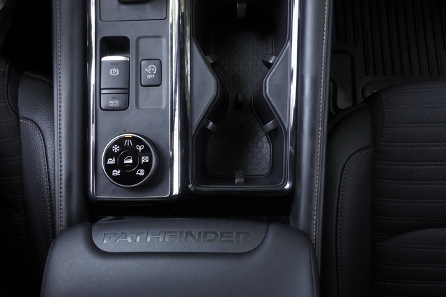 Used 2024 Nissan Pathfinder Rock Creek AWD/4WD image 17