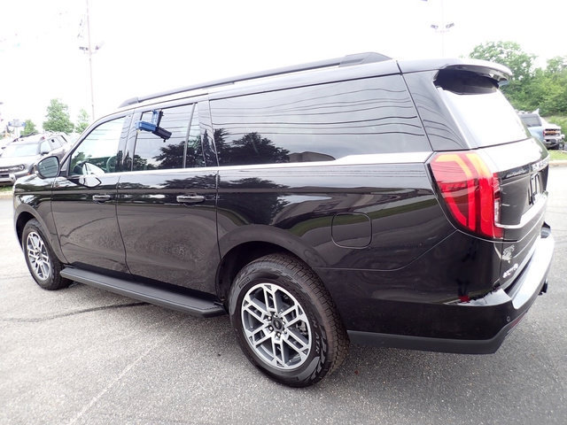 New 2026 Ford Expedition Max Active AWD/4WD image 3
