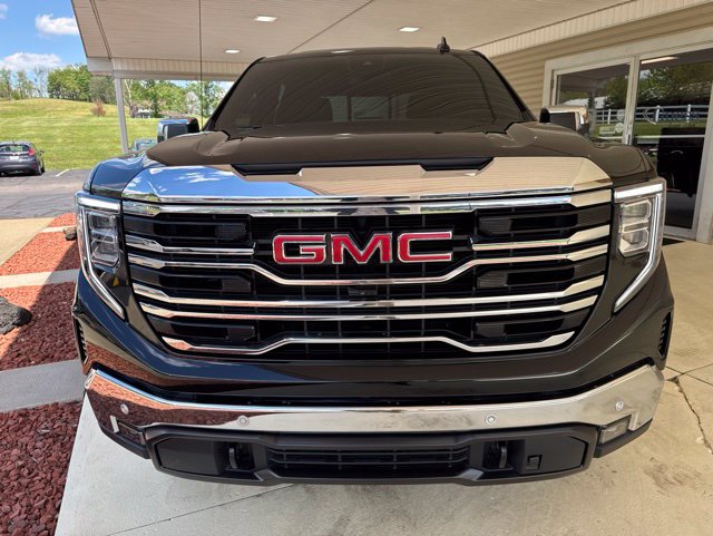 Used 2026 GMC Sierra 1500 SLT w/ SLT Premium Plus Package AWD/4WD image 11