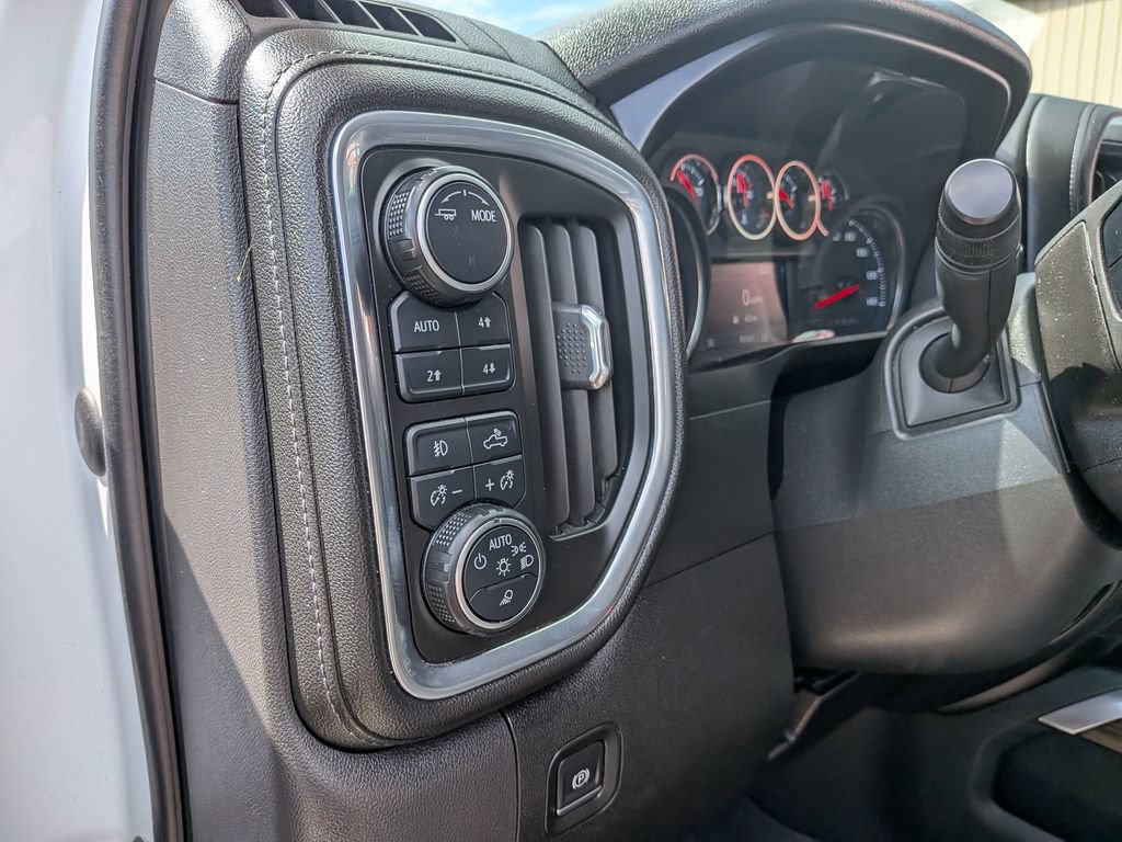 Used 2020 Chevrolet Silverado 1500 RST AWD/4WD image 12