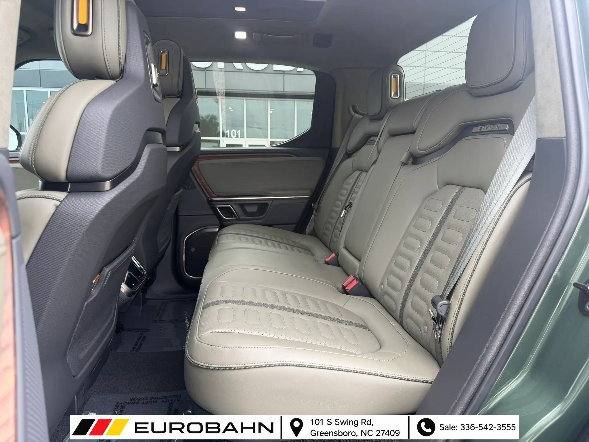 Used 2023 Rivian R1T Adventure Dual AWD/4WD image 9