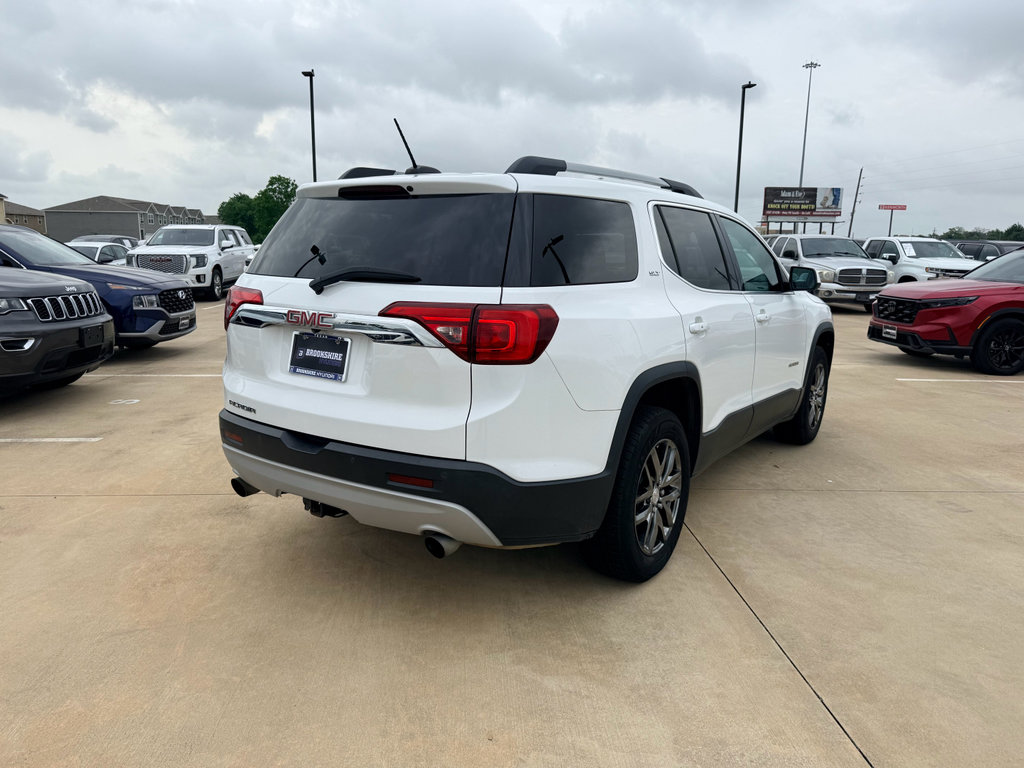 Used 2017 GMC Acadia SLT FWD image 4