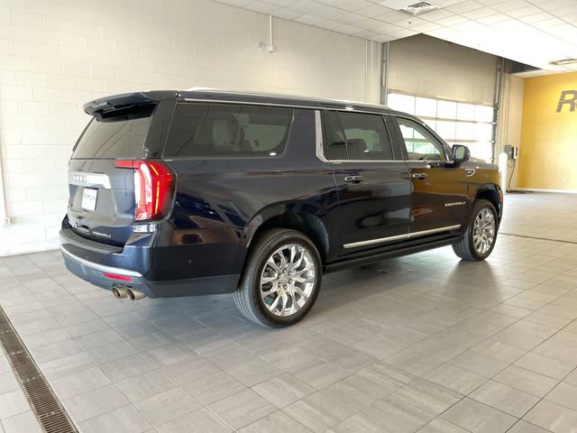 Used 2024 GMC Yukon XL Denali w/ Advanced Technology Package image 5