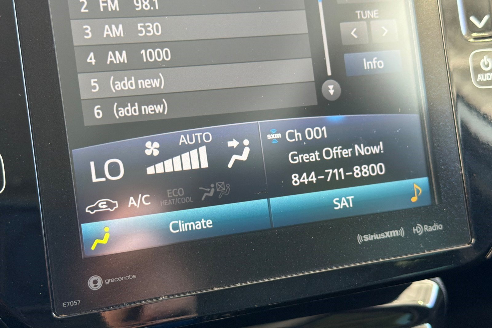 Used 2022 Toyota Prius Prime XLE FWD image 26
