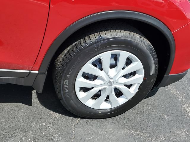 Used 2017 Nissan Rogue S AWD/4WD image 6