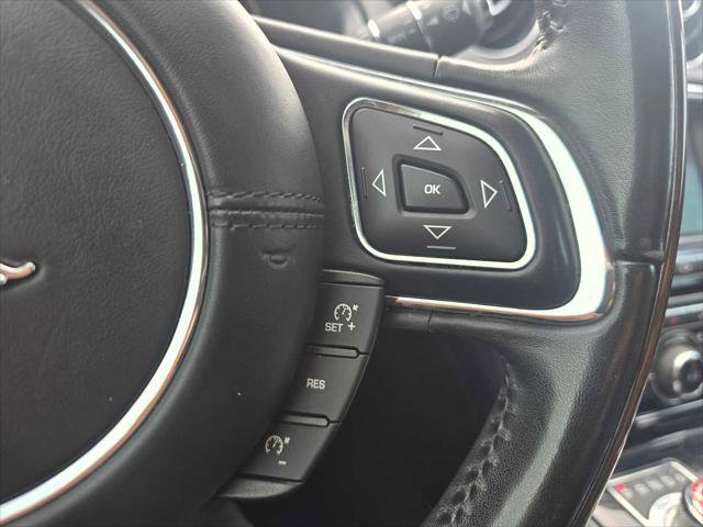 Used 2017 Jaguar XJ R-Sport image 32
