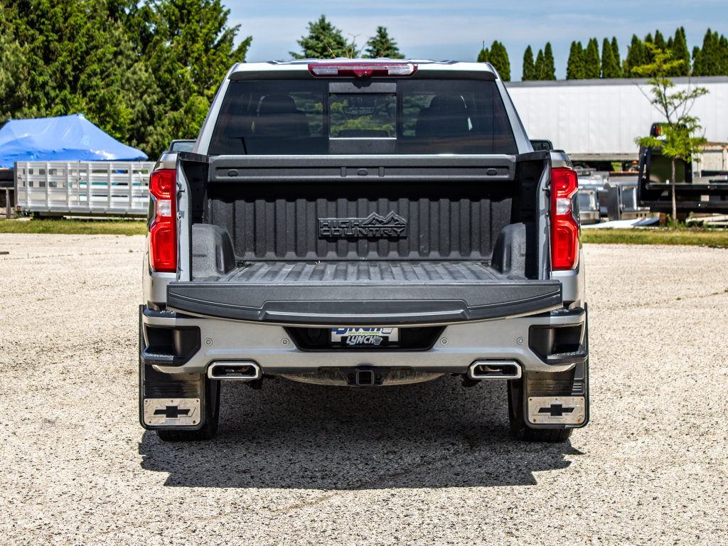 Used 2024 Chevrolet Silverado 1500 High Country w/ High Country Premium Package AWD/4WD image 10