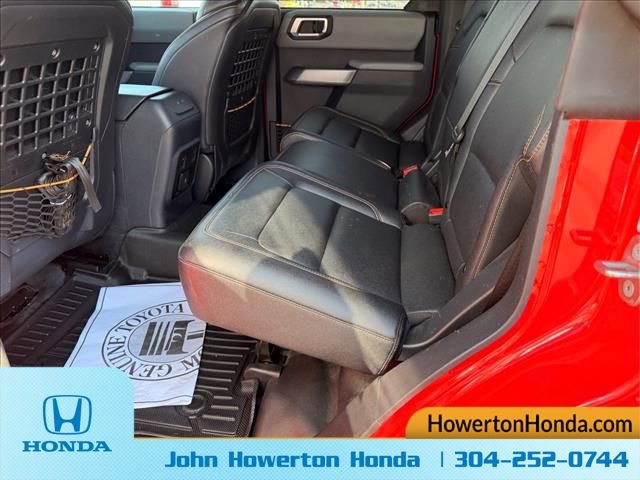 Used 2023 Ford Bronco Badlands image 13