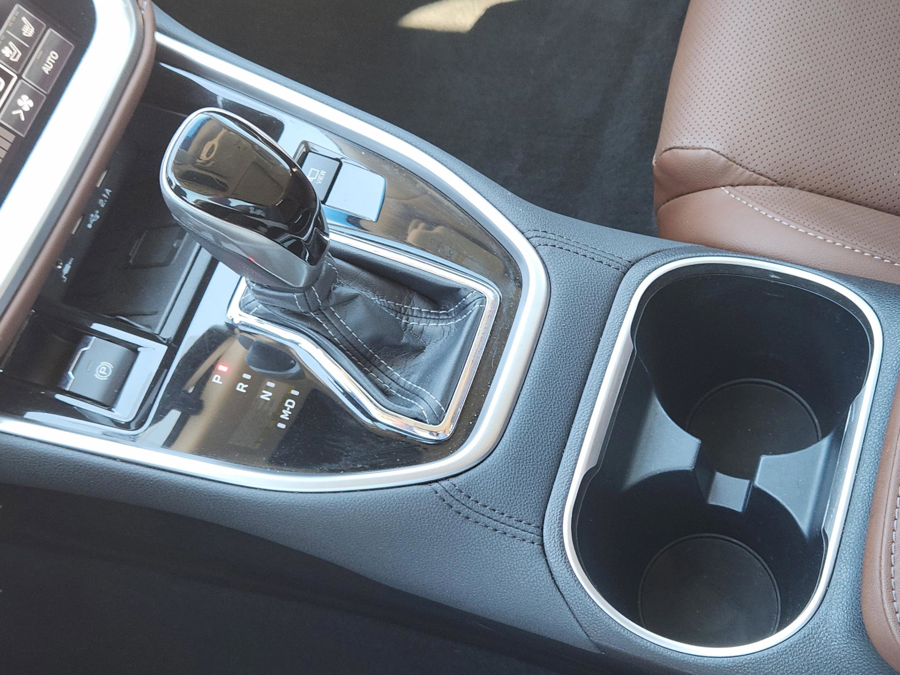 Used 2022 Subaru Outback Touring w/ Tech Package 2 image 20