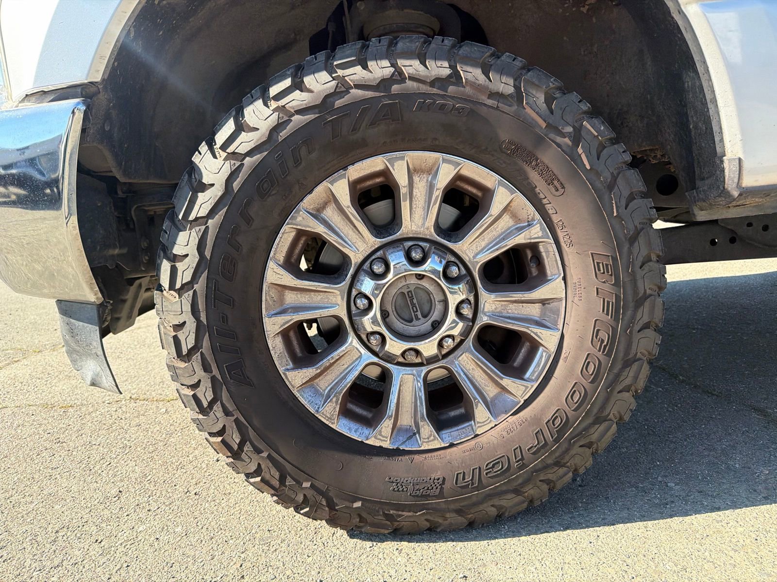 Used 2017 Ford F250 XLT w/ XLT Premium Package image 9