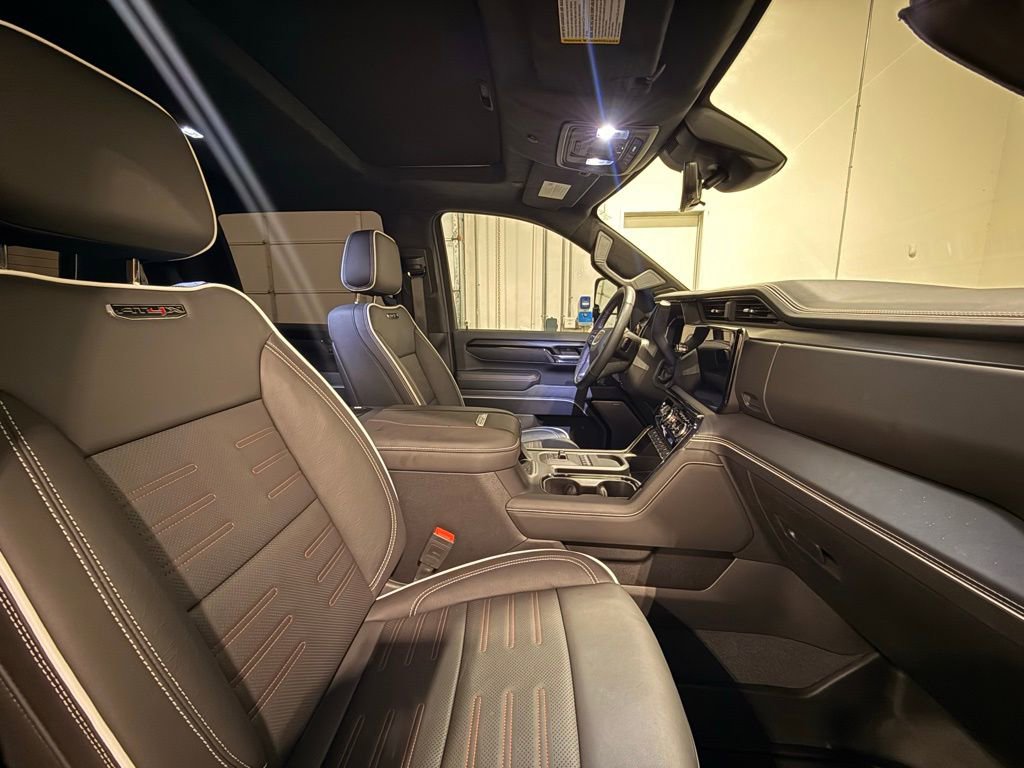 Used 2025 GMC Sierra 2500 AT4X image 31