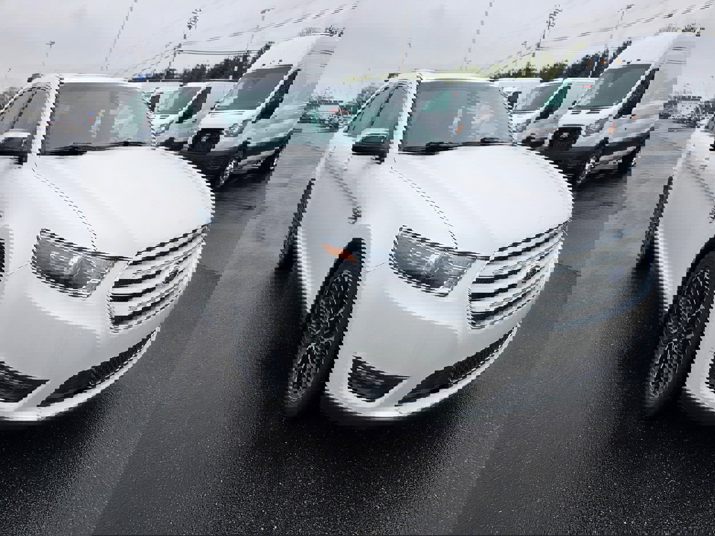 Used 2017 Ford Taurus Limited image 5