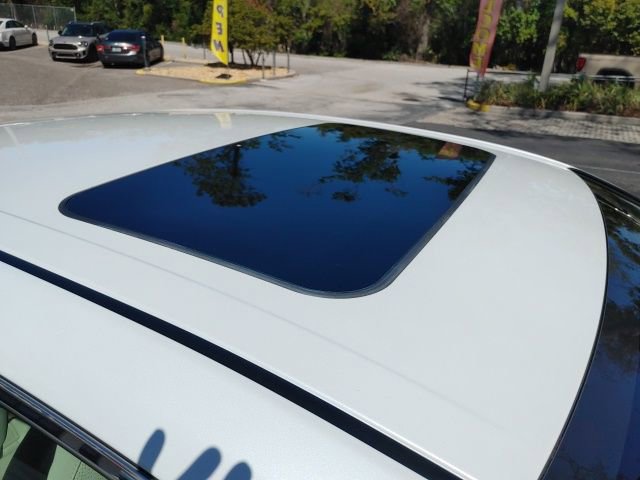 Used 2019 Toyota Avalon Limited image 17