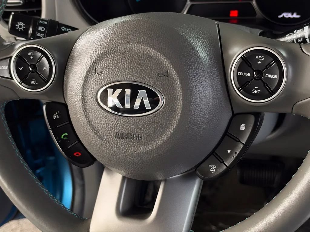 Used 2016 Kia Soul EV FWD image 22