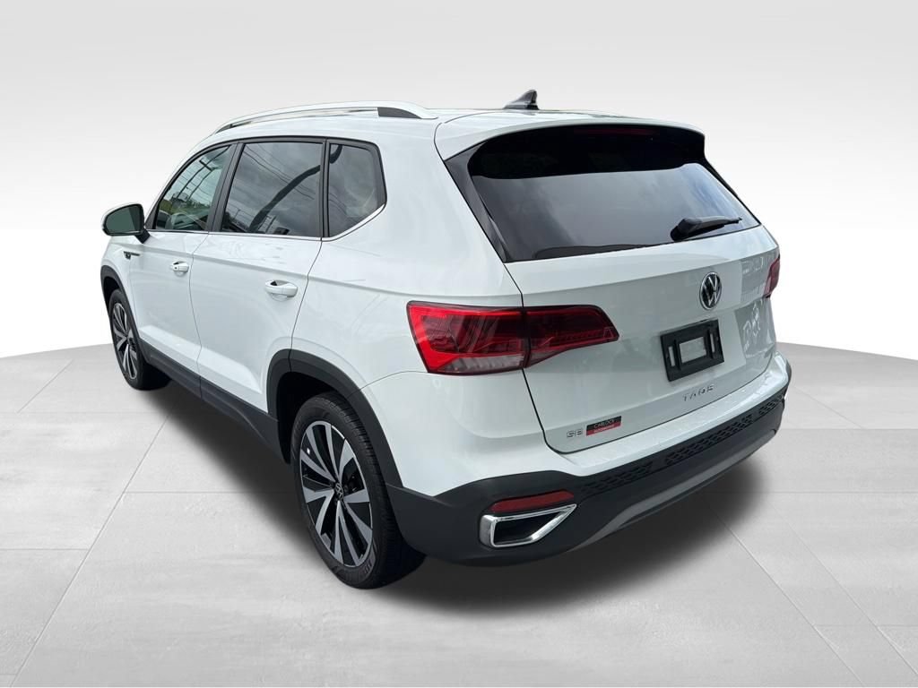 Used 2022 Volkswagen Taos SE FWD image 8