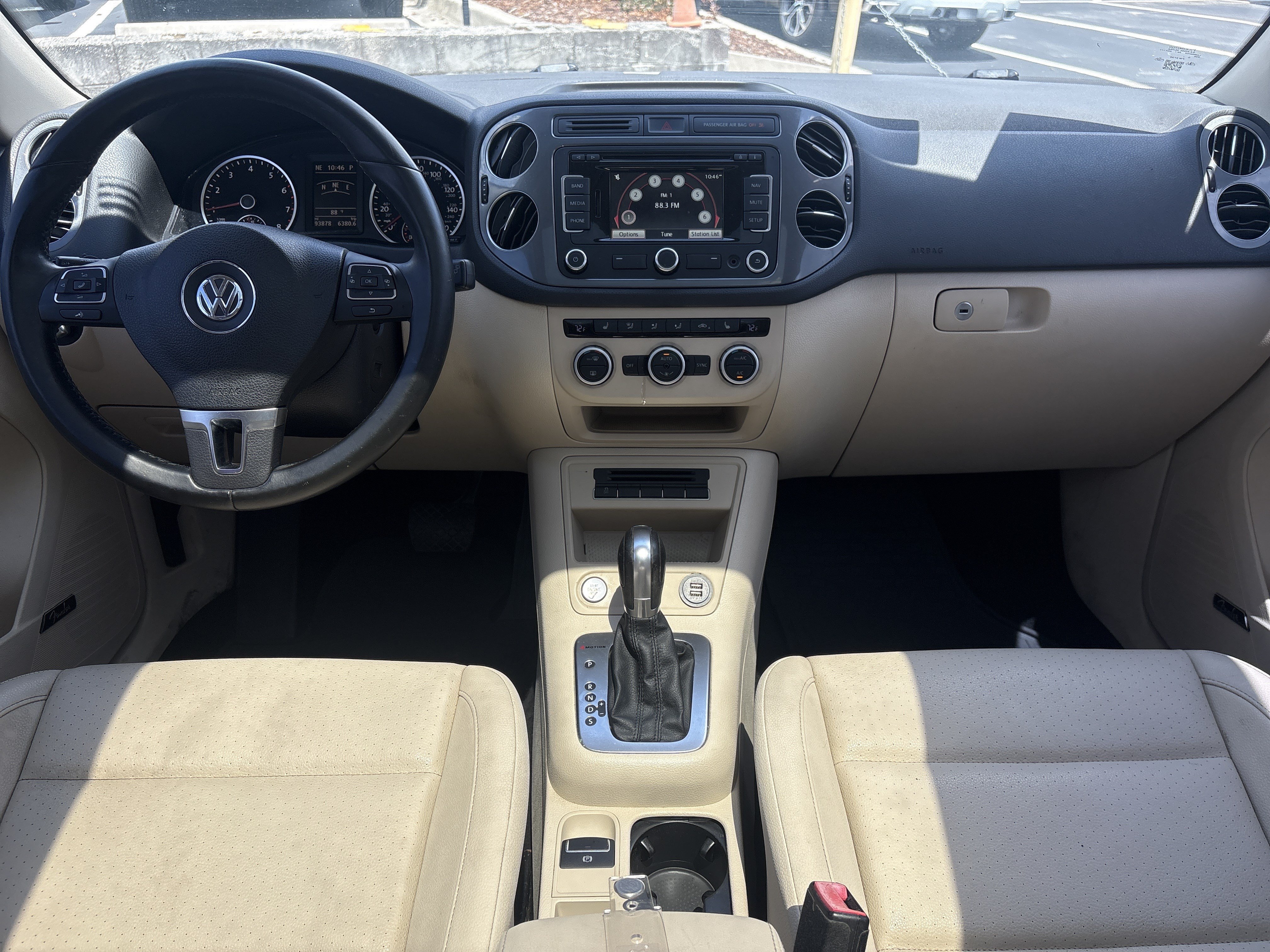 Used 2015 Volkswagen Tiguan SEL AWD/4WD image 31