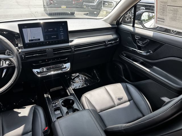 Certified 2024 Lincoln Corsair AWD w/ Equipment Group 101A image 17