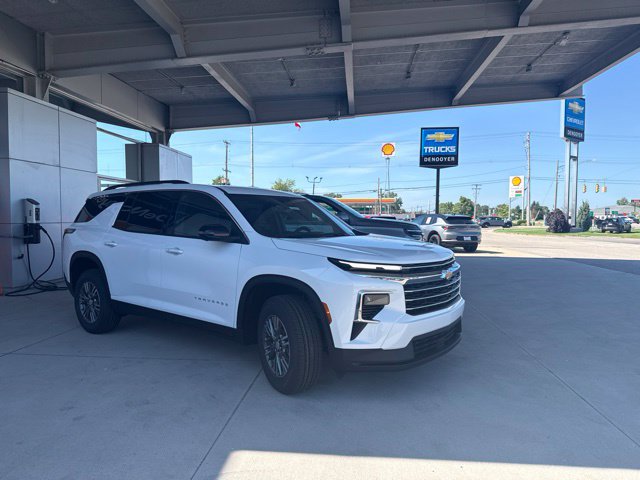 New 2026 Chevrolet Traverse LT w/ Driver Confidence Package AWD/4WD image 4
