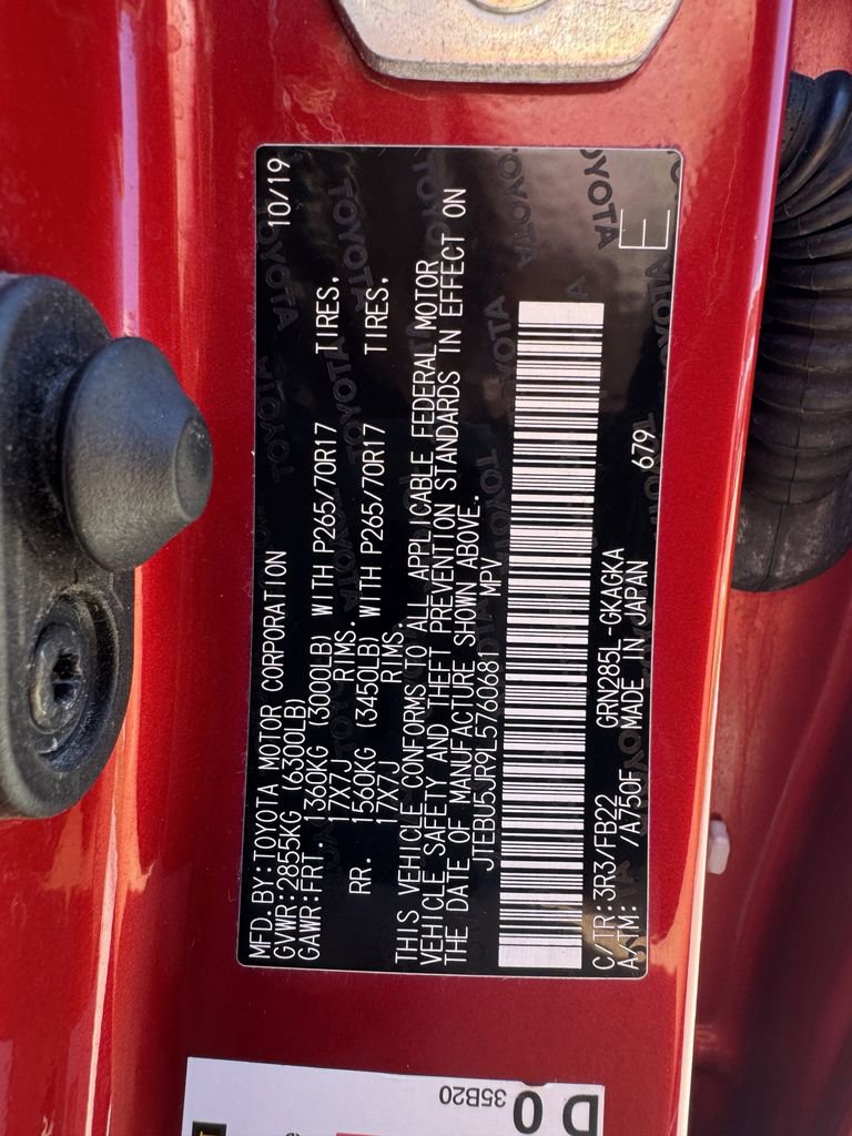 Used 2020 Toyota 4Runner SR5 AWD/4WD image 28