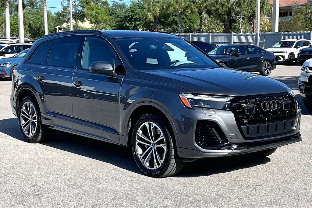 Used 2025 Audi Q7 2.0T Premium w/ Convenience Plus Package image 2