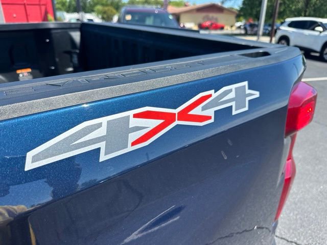 Used 2023 Chevrolet Silverado 1500 LT AWD/4WD image 30