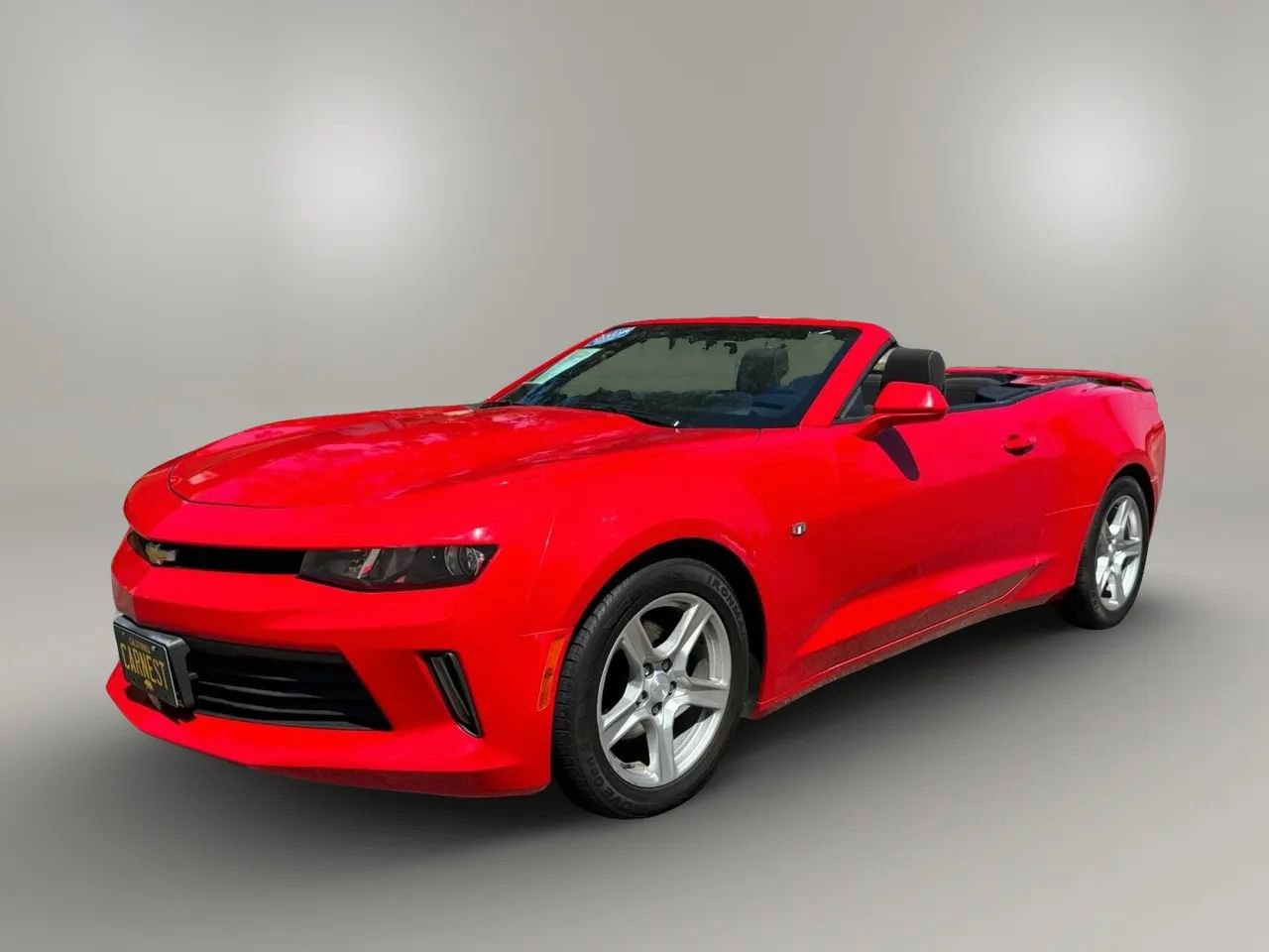 Used 2018 Chevrolet Camaro LT RWD image 16