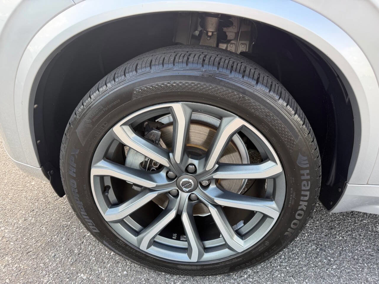Used 2019 Volvo XC90 T6 Momentum w/ Protection Package Premier AWD/4WD image 24