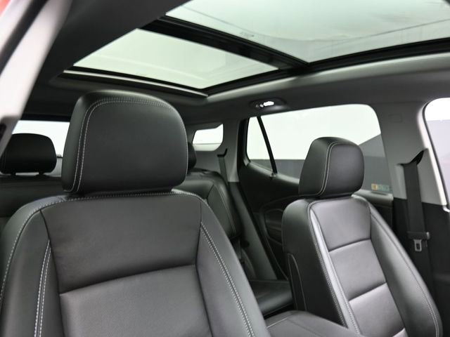 Used 2023 GMC Terrain SLT w/ Tech Package image 27