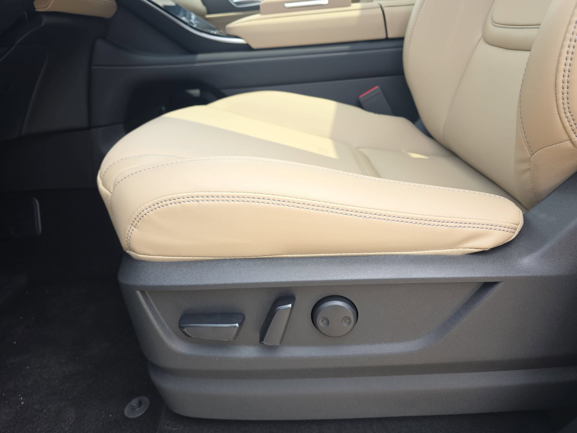 New 2026 INFINITI QX80 Pure w/ Cargo Package RWD image 28