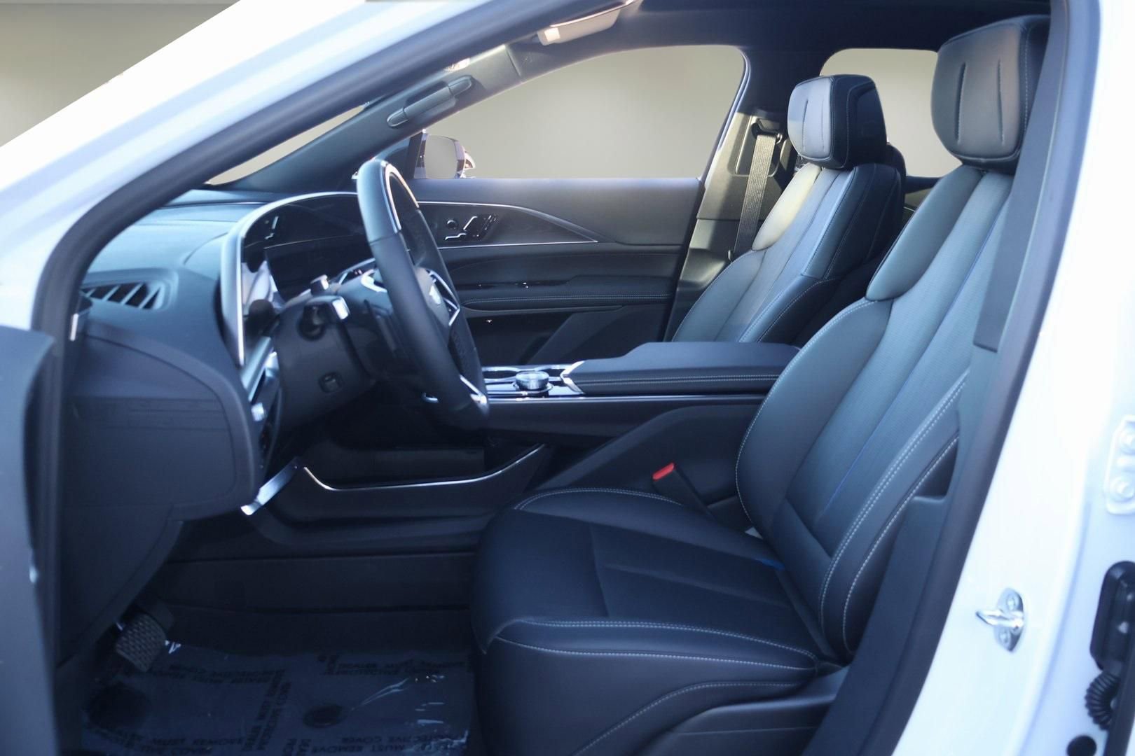 New 2026 Cadillac Lyriq Sport RWD image 12