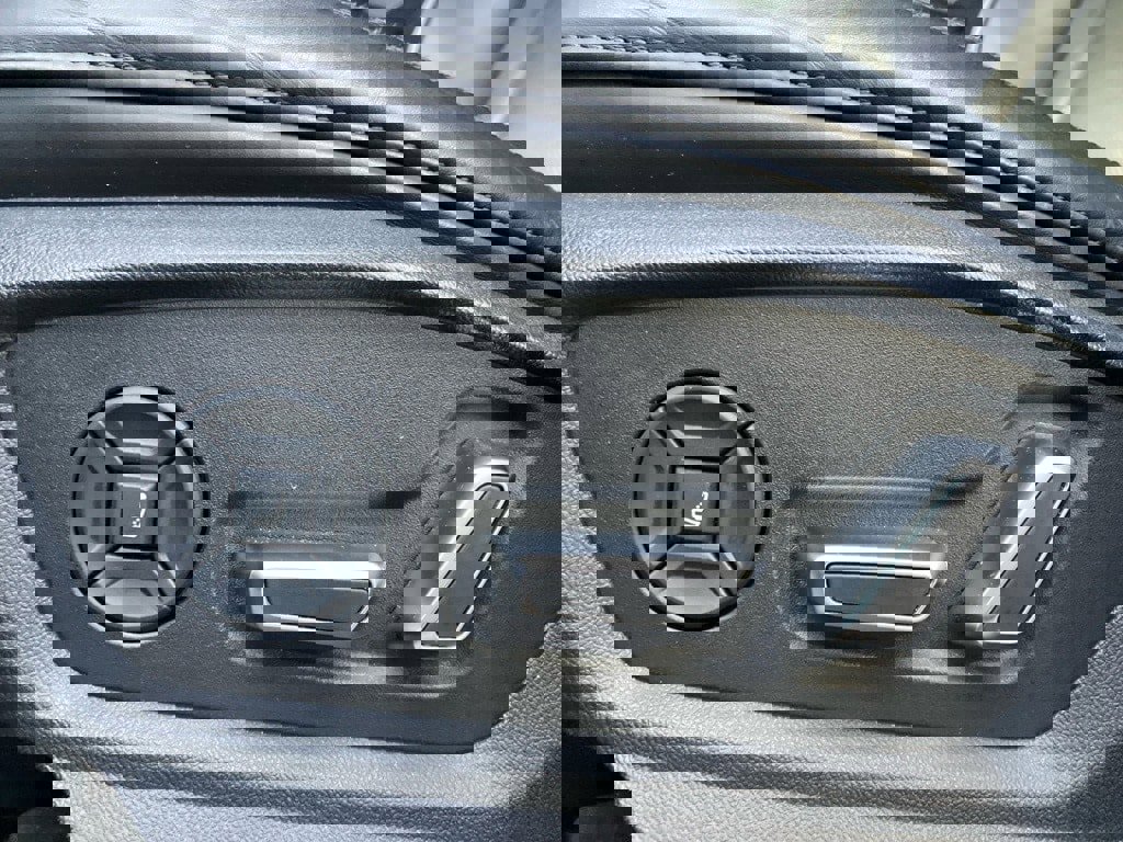 Used 2019 Audi Q8 Prestige w/ Luxury Package image 14