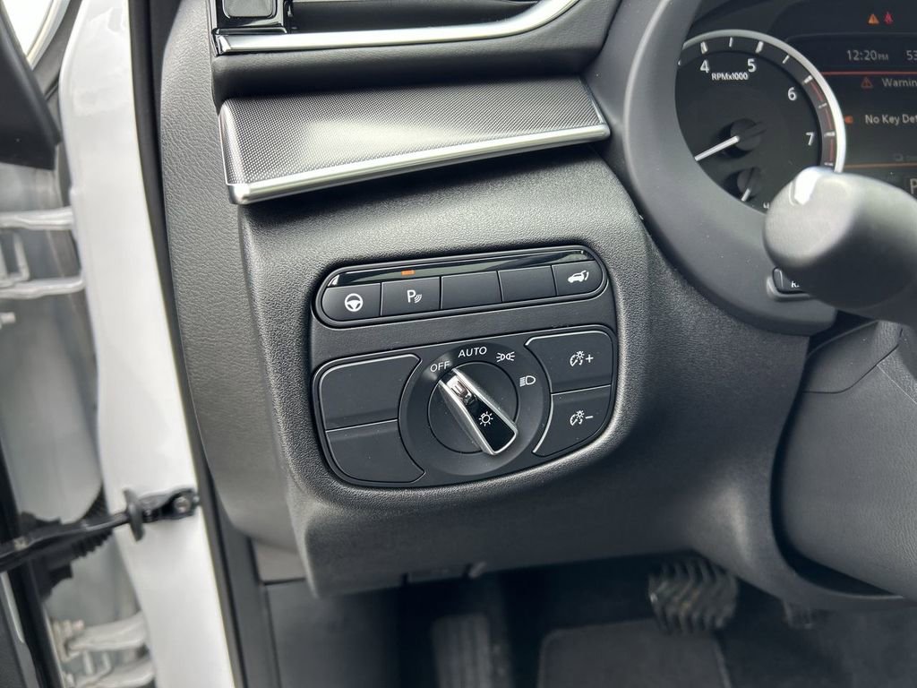 Certified 2023 INFINITI QX50 Luxe image 17