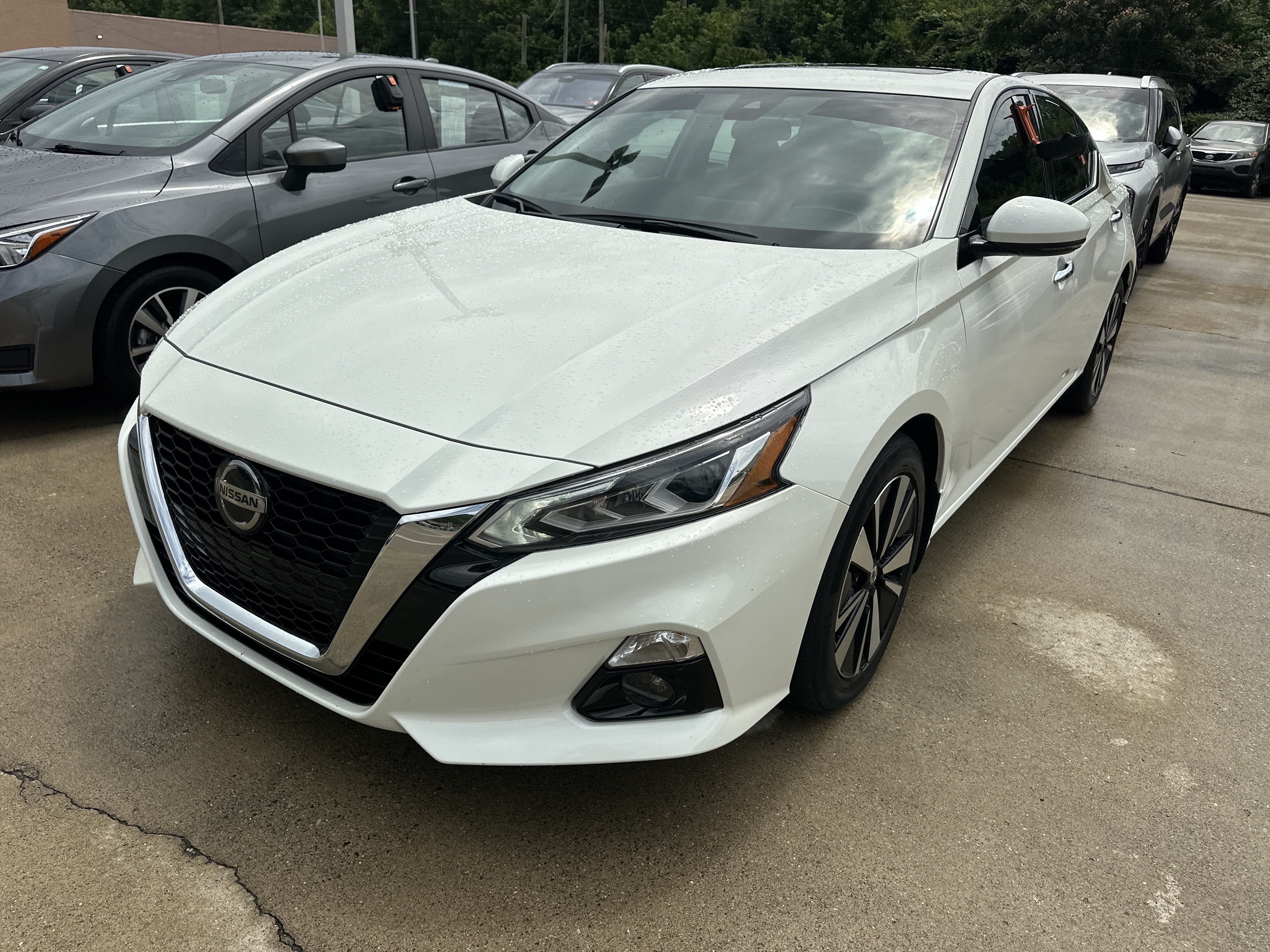 Used 2021 Nissan Altima 2.5 SL FWD image 11