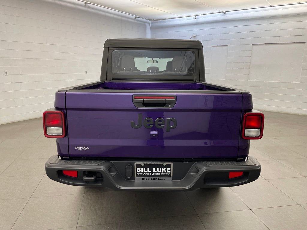 New 2026 Jeep Gladiator Sport AWD/4WD image 4