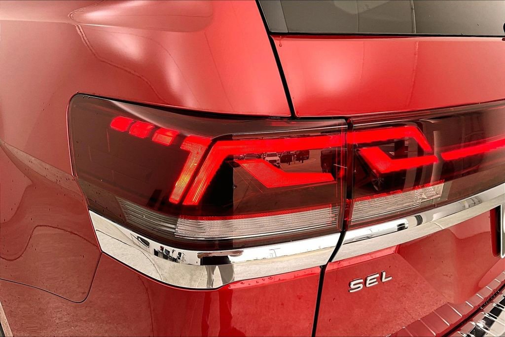 Used 2024 Volkswagen Atlas SEL Premium R-Line image 41