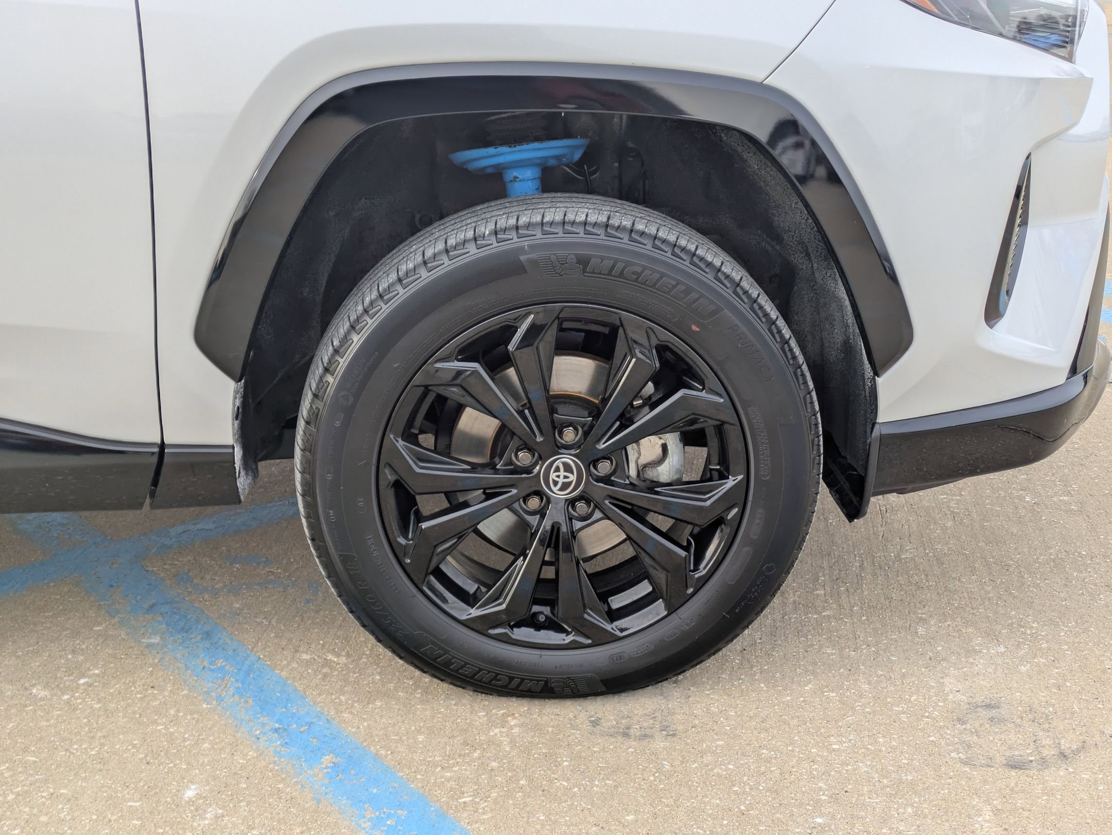 Used 2023 Toyota RAV4 SE w/ Convenience Package image 33