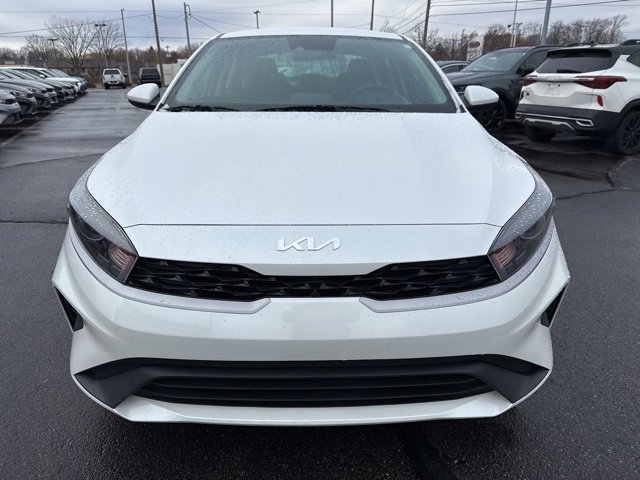 Used 2023 Kia Forte LXS image 2