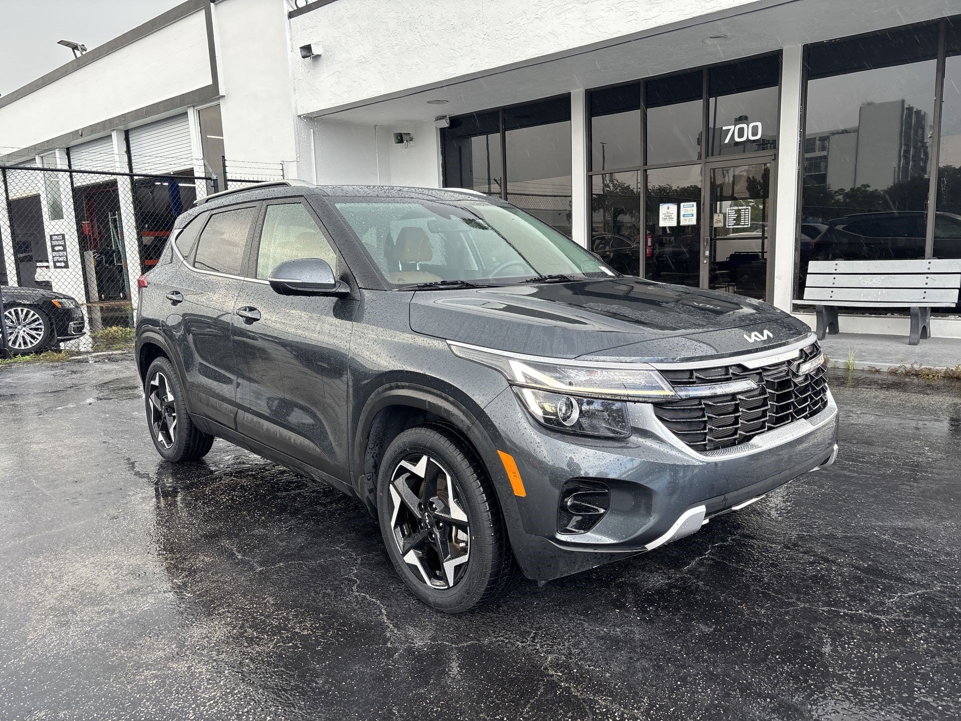 Used 2024 Kia Seltos EX