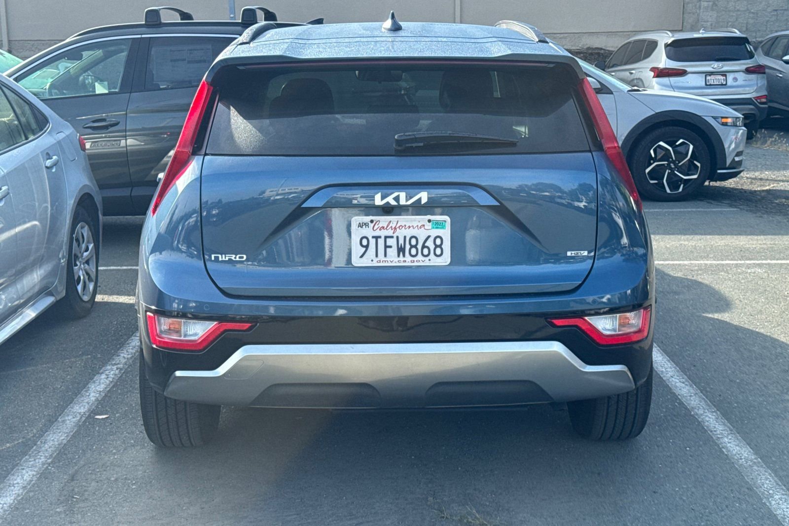 Used 2025 Kia Niro EX Touring FWD image 6