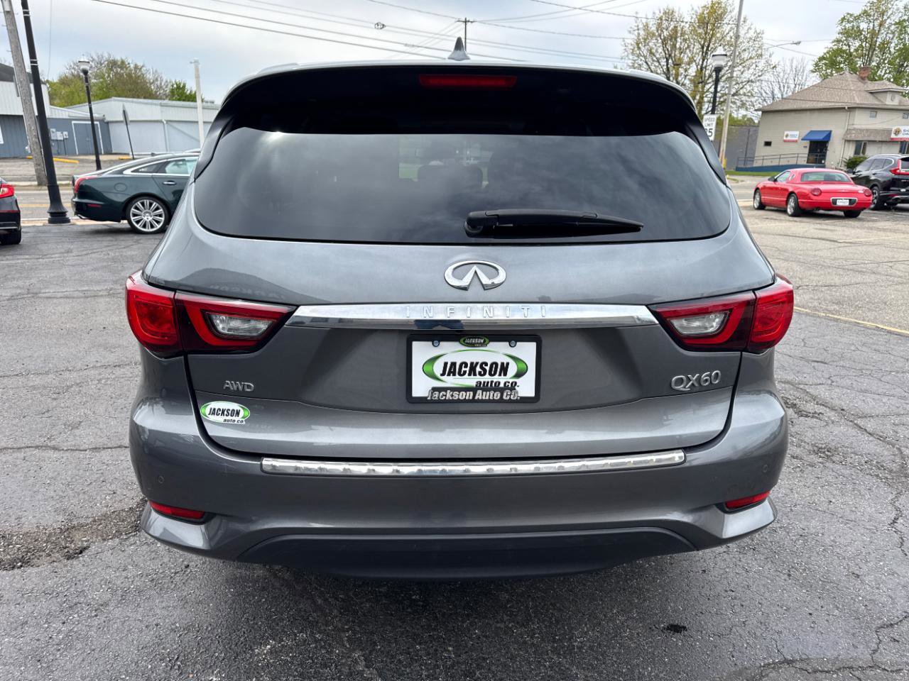 Used 2019 INFINITI QX60 Luxe w/ Essential Package AWD/4WD image 4