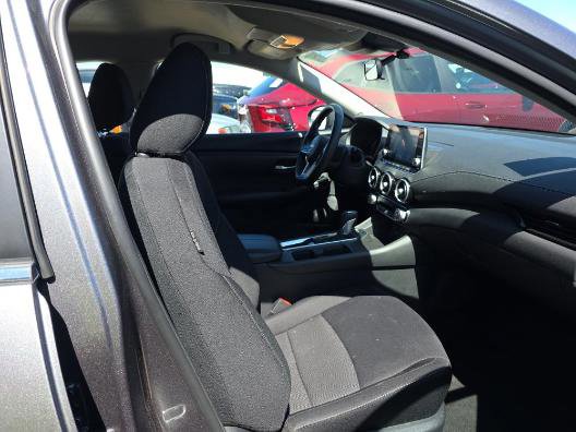 Used 2025 Nissan Sentra SV FWD image 10