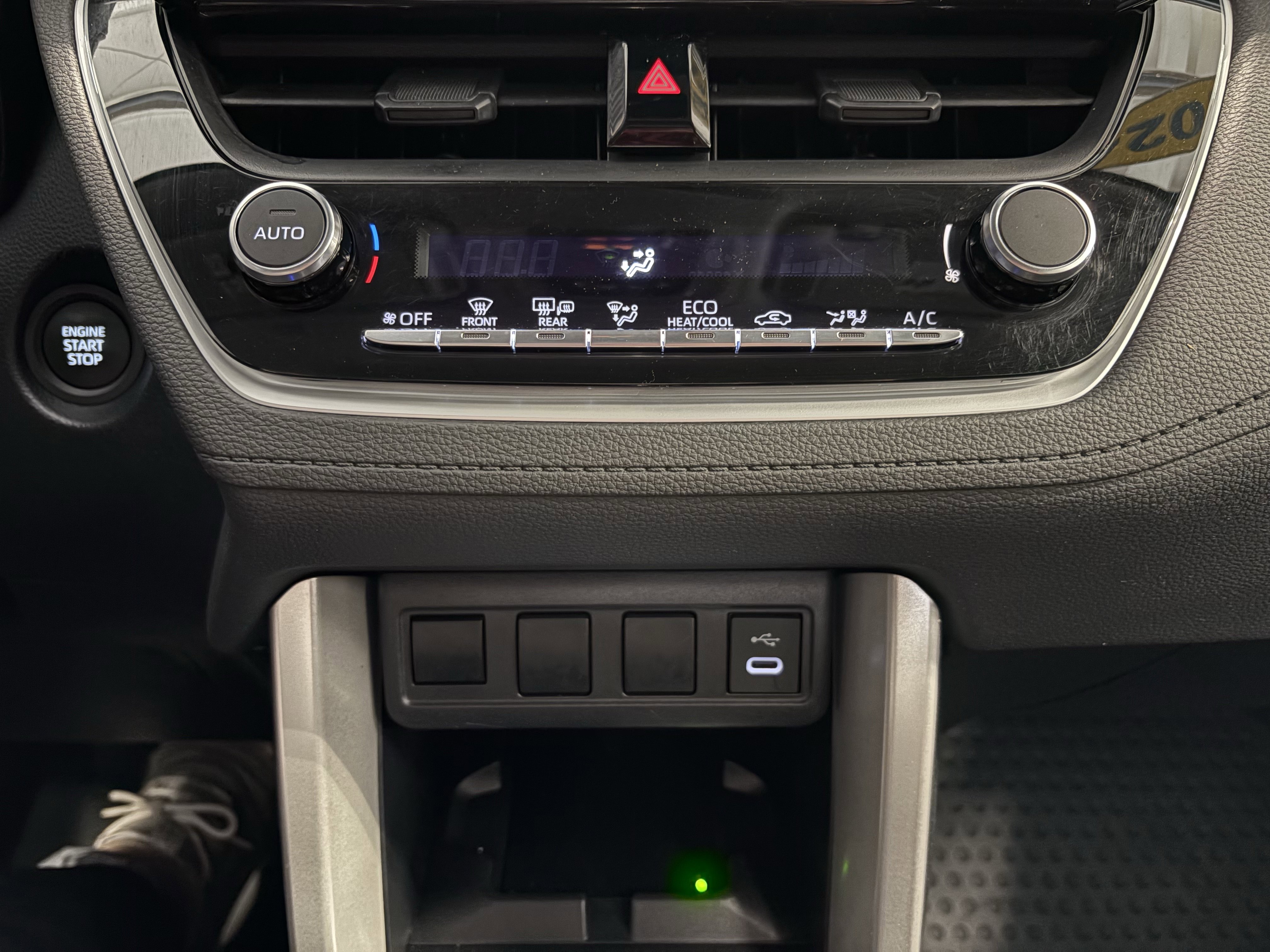 Certified 2024 Toyota Corolla Cross LE image 16